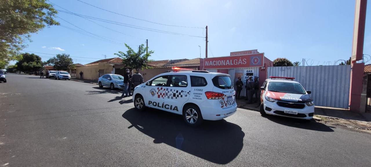 Foto 11 de 11 — Ação Violenta: Vítimas ficam feridas em tentativa de assalto no Biagioni em Araraquara